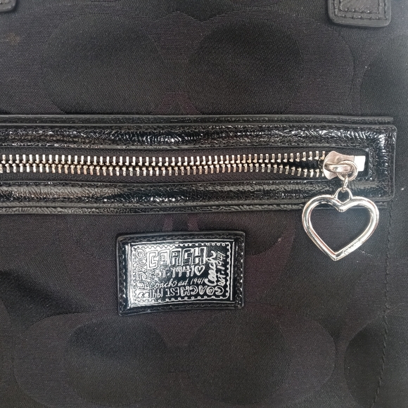 Coach Black w/ Heart Daisy Crossbody Missing Strap - Picture 2 of 3
